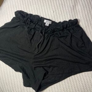 Cuyana Black Women's Shorts